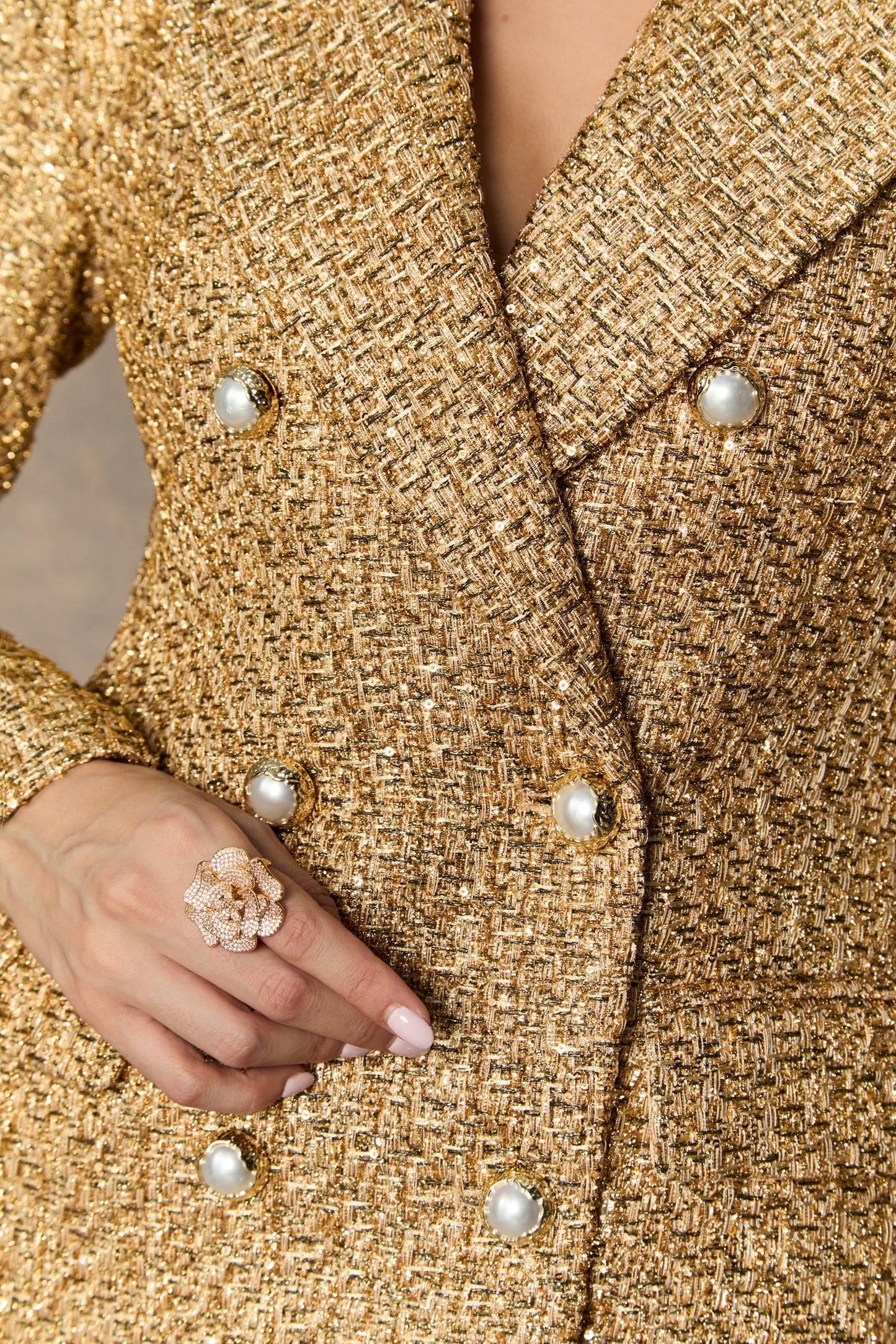 SLYQÉ Aurelia Gold Tweed Coat