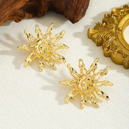 SLYQÉ Sunburst Studs